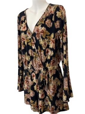 Mimi Chica Black/Tan/Pink V-Neck Pockets Bell Sleeve Romper (L)